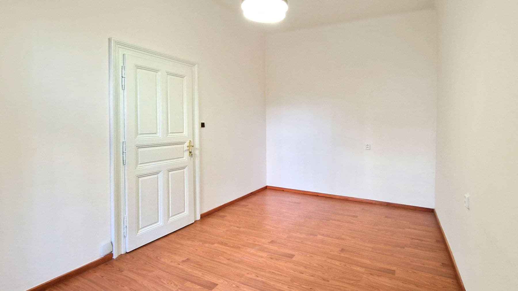 Pronájem bytu 2+kk 63 m², Slovenská, Praha, Praha Pronájem bytu 2+kk 63 m², Slovenská, Praha, Praha