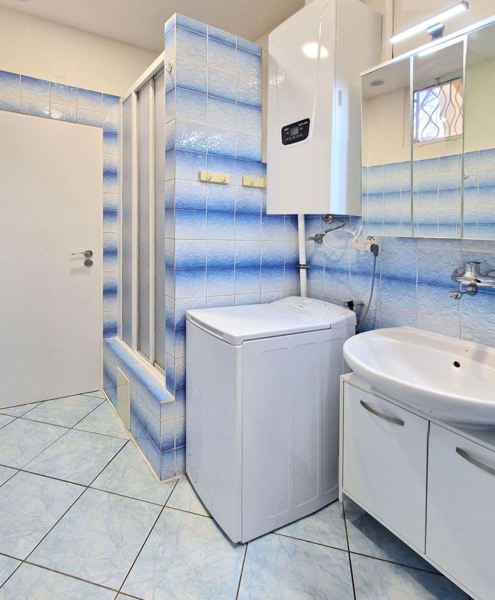 Pronájem bytu 2+kk 63 m², Slovenská, Praha, Praha Pronájem bytu 2+kk 63 m², Slovenská, Praha, Praha