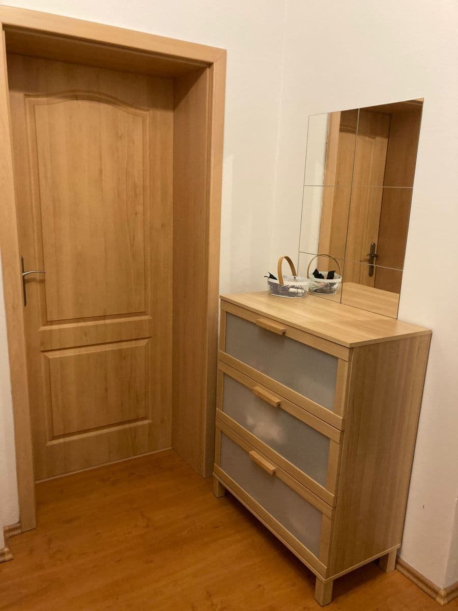 Pronájem bytu 1+kk 33 m², Komenského, Kladno, Středočeský kraj Pronájem bytu 1+kk 33 m², Komenského, Kladno, Středočeský kraj