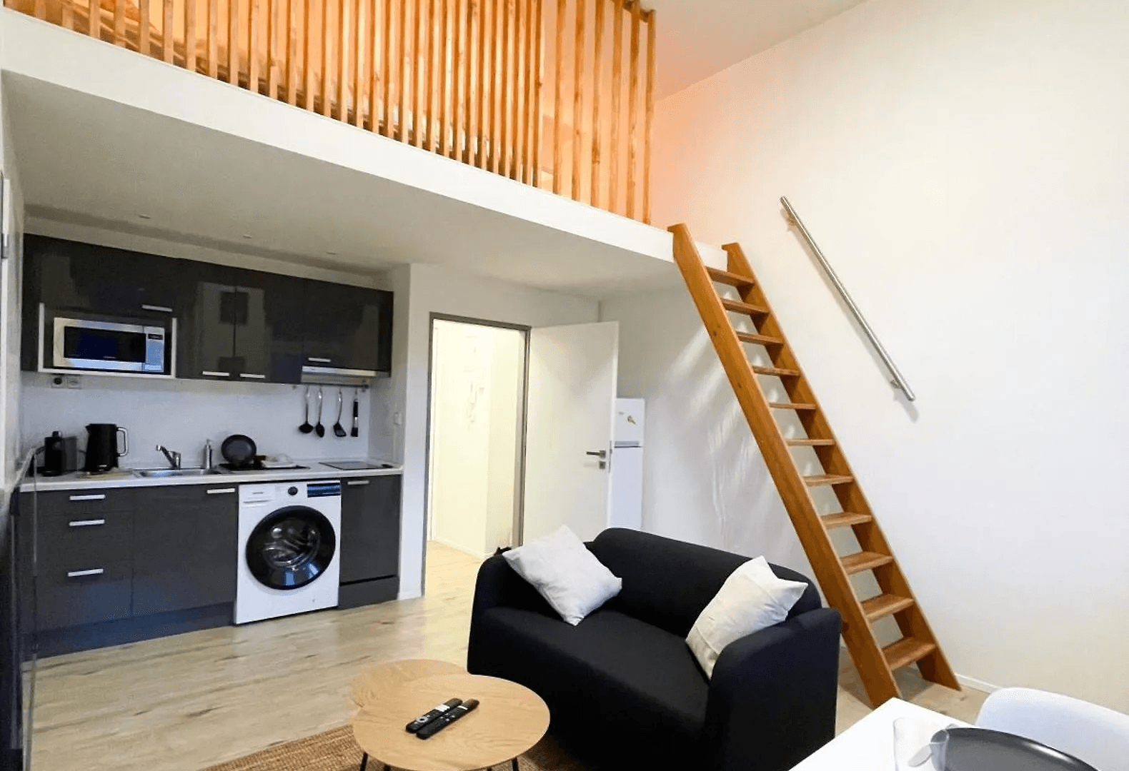 Pronájem bytu 1+kk 30 m², Na Maninách, Praha, Praha Pronájem bytu 1+kk 30 m², Na Maninách, Praha, Praha