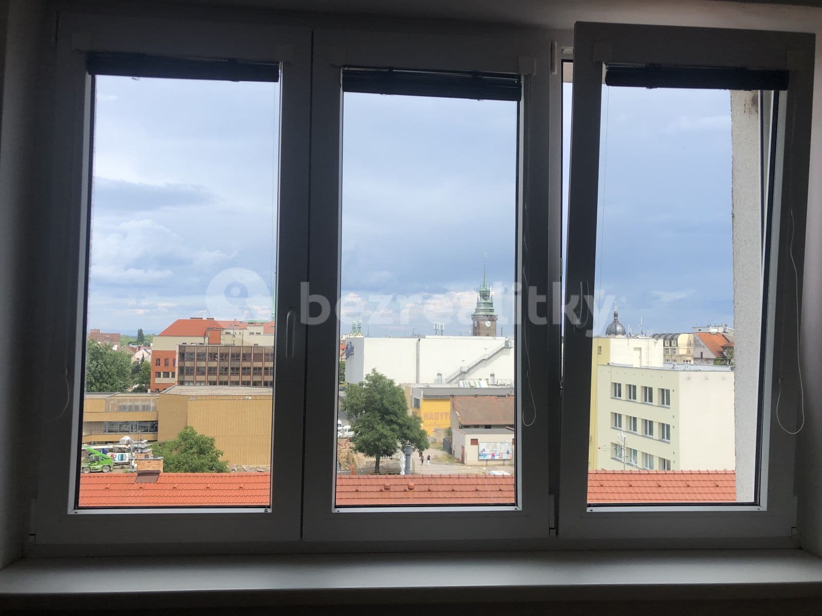 Pronájem bytu 1+1 40 m², Na Hrádku, Pardubice, Pardubický kraj Pronájem bytu 1+1 40 m², Na Hrádku, Pardubice, Pardubický kraj