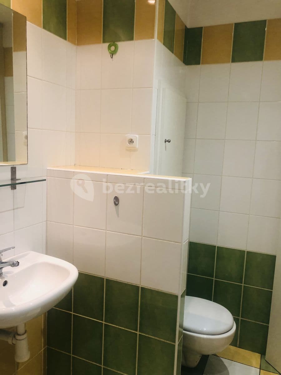 Pronájem bytu 1+1 40 m², Na Hrádku, Pardubice, Pardubický kraj Pronájem bytu 1+1 40 m², Na Hrádku, Pardubice, Pardubický kraj