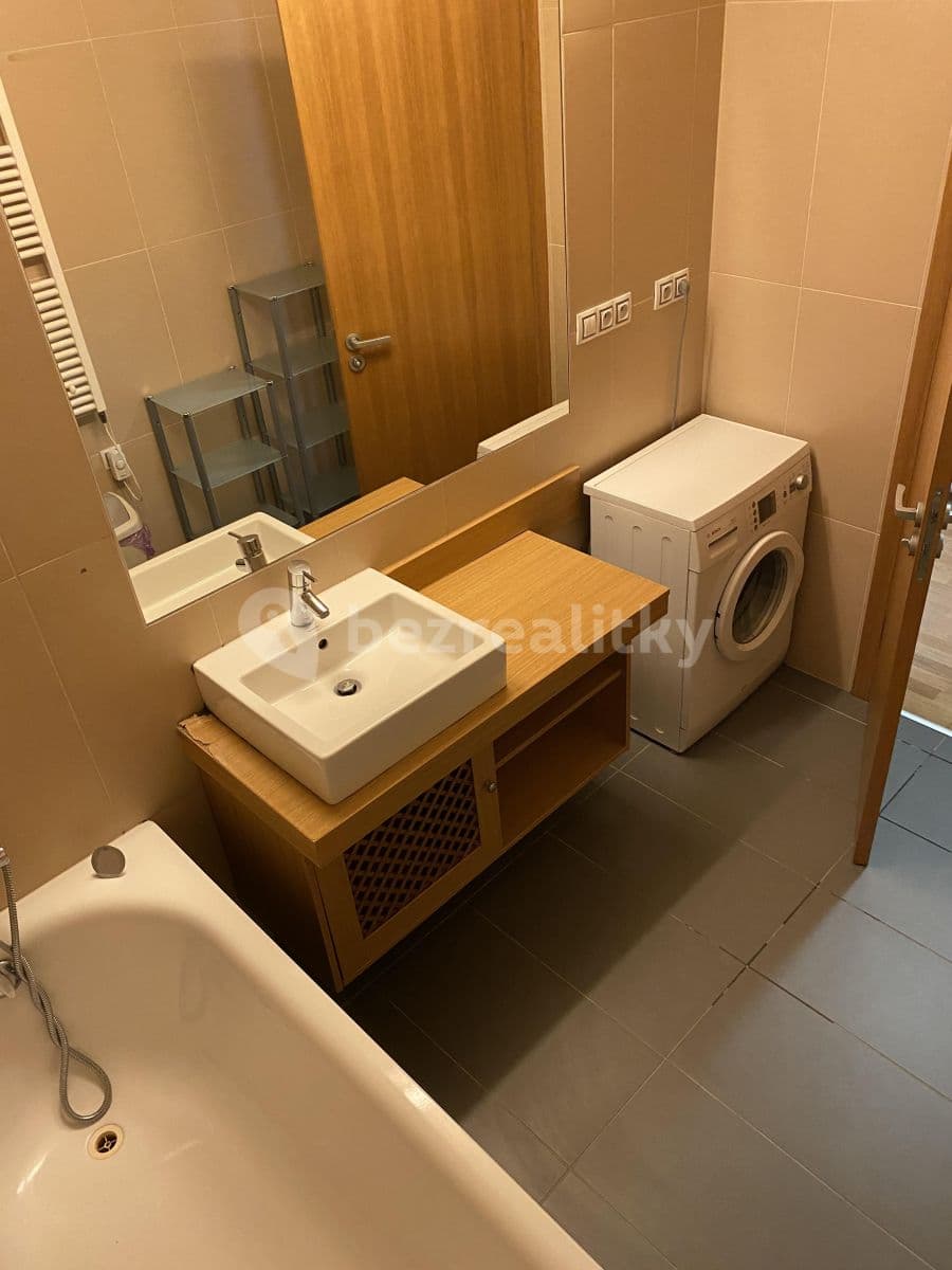 Pronájem bytu 3+kk 100 m², Křižíkova, Praha, Praha Pronájem bytu 3+kk 100 m², Křižíkova, Praha, Praha
