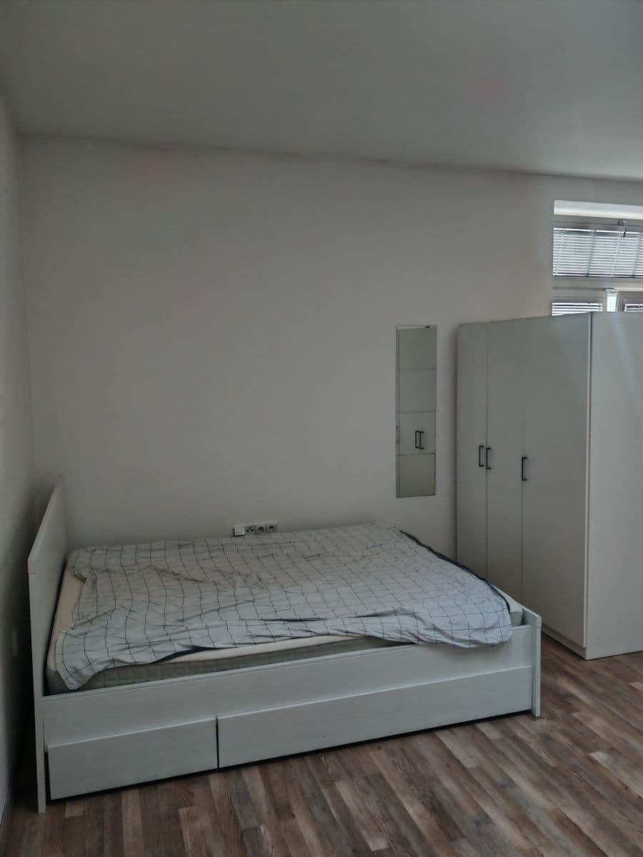 Pronájem bytu 1+kk 35 m², Roháčova, Praha, Praha Pronájem bytu 1+kk 35 m², Roháčova, Praha, Praha