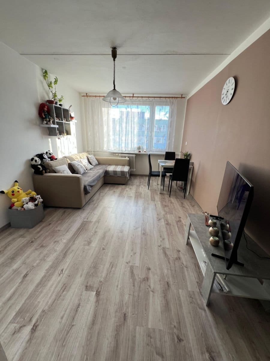 Pronájem bytu 2+kk 40 m², Děčínská, Kladno, Středočeský kraj Pronájem bytu 2+kk 40 m², Děčínská, Kladno, Středočeský kraj