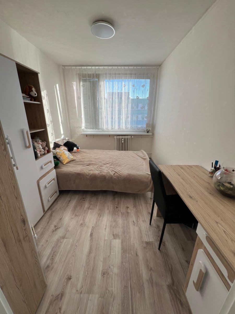 Pronájem bytu 2+kk 40 m², Děčínská, Kladno, Středočeský kraj Pronájem bytu 2+kk 40 m², Děčínská, Kladno, Středočeský kraj