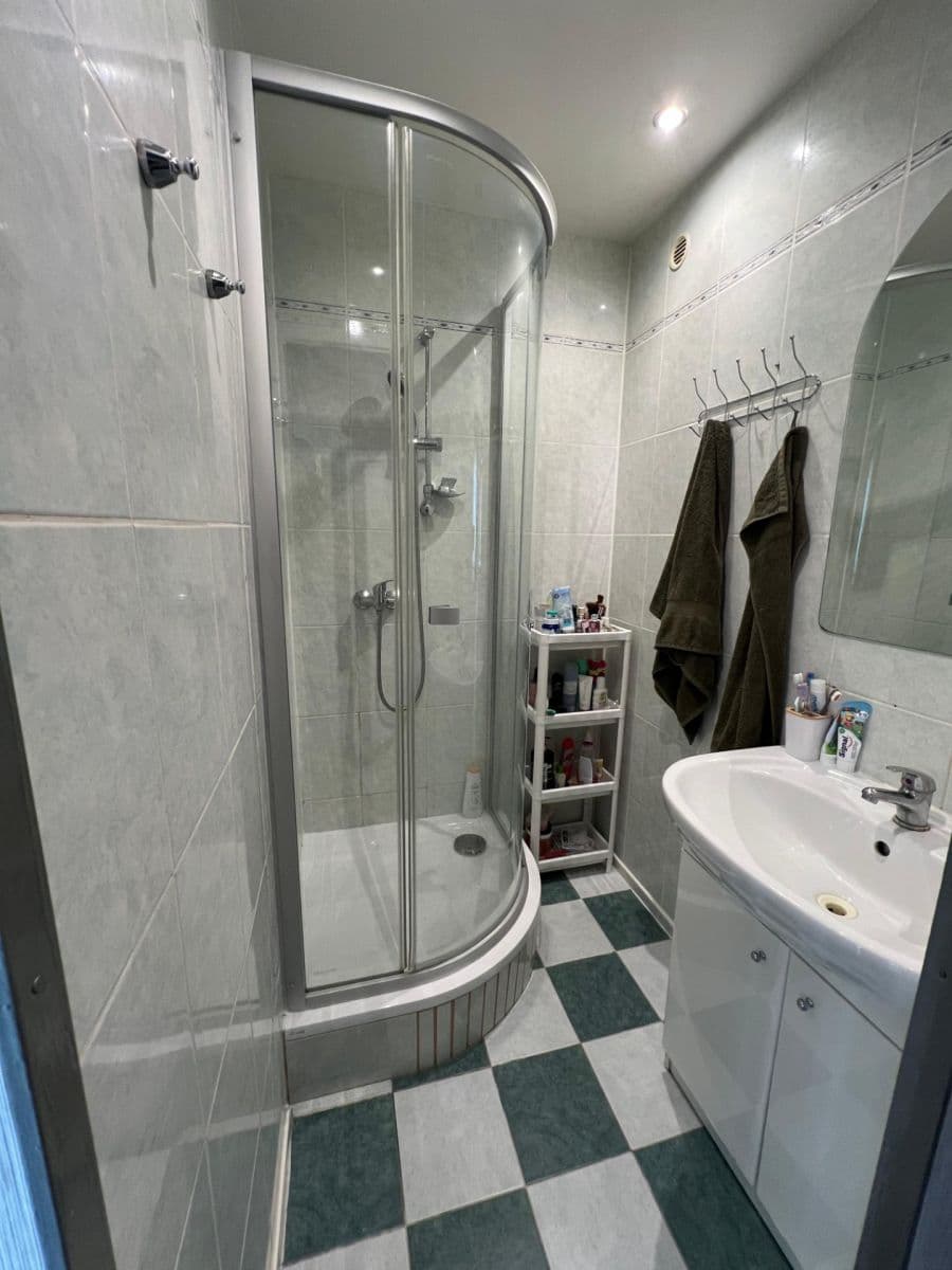 Pronájem bytu 2+kk 40 m², Děčínská, Kladno, Středočeský kraj Pronájem bytu 2+kk 40 m², Děčínská, Kladno, Středočeský kraj