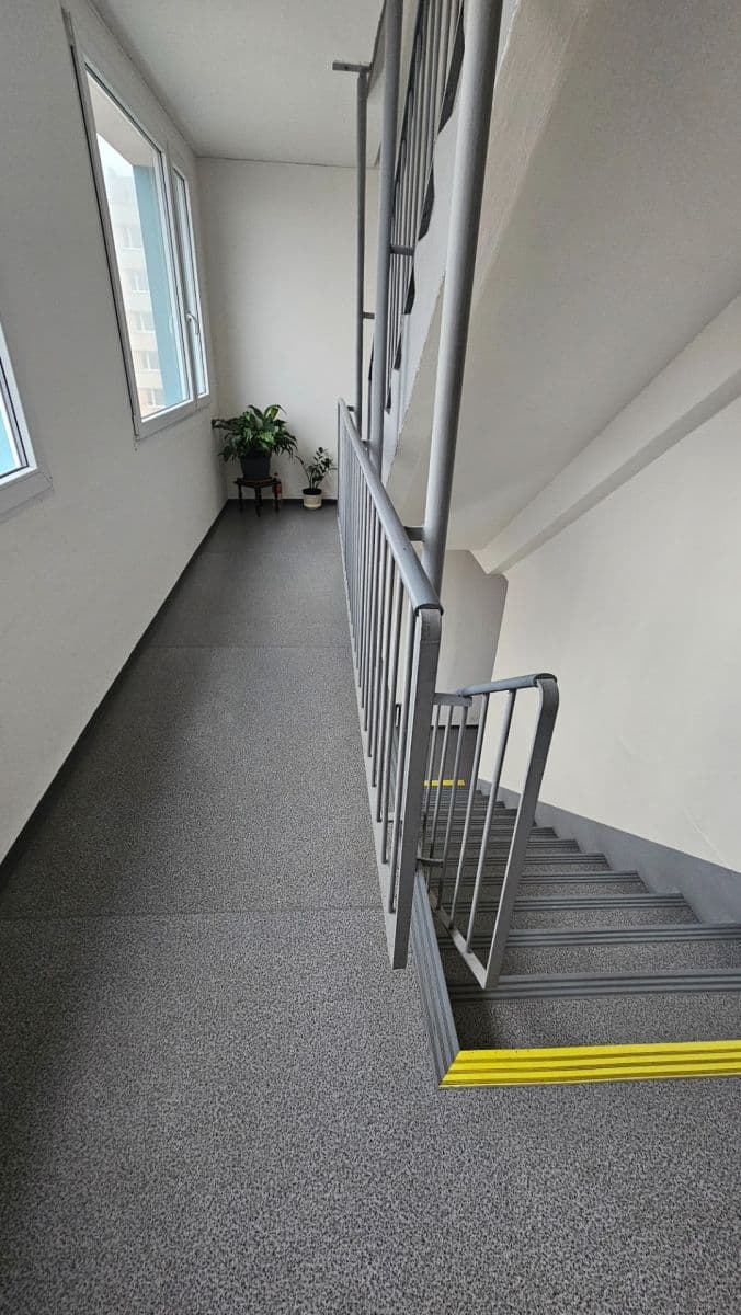 Pronájem bytu 2+kk 40 m², Děčínská, Kladno, Středočeský kraj Pronájem bytu 2+kk 40 m², Děčínská, Kladno, Středočeský kraj
