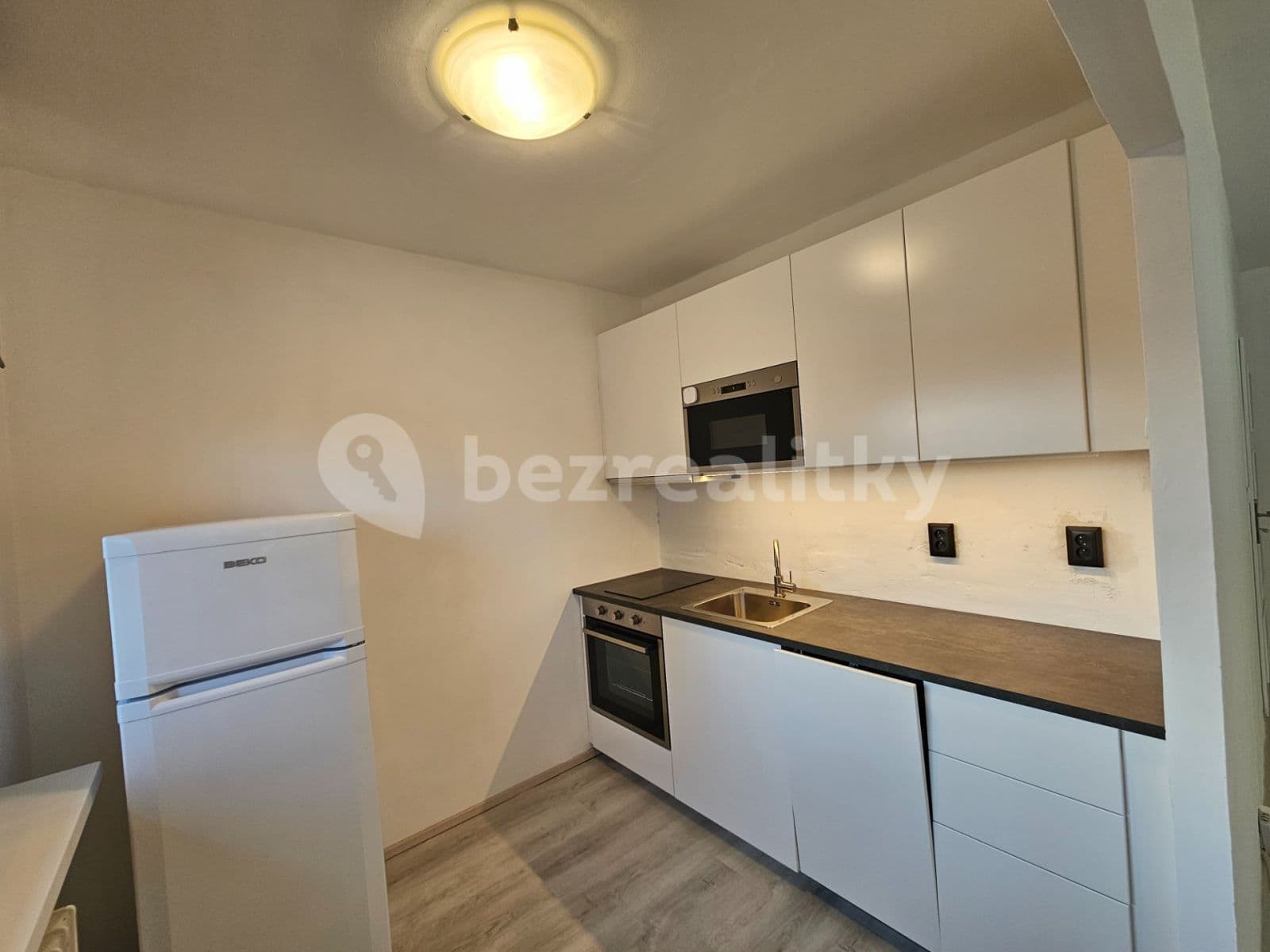 Pronájem bytu 1+kk 39 m², Bramboříková, Praha, Praha Pronájem bytu 1+kk 39 m², Bramboříková, Praha, Praha