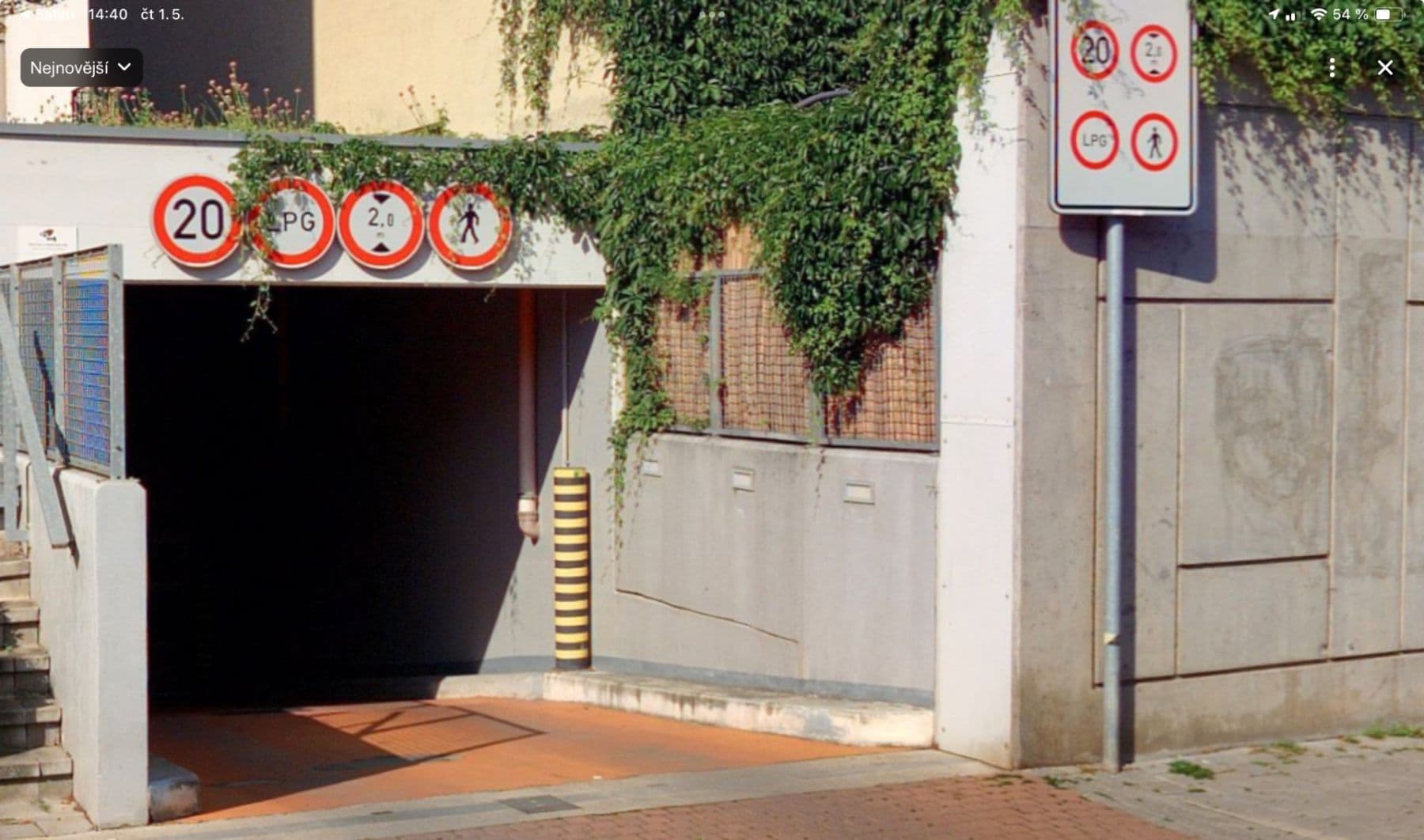 Pronájem garáže 16 m², Varhulíkové, Praha, Praha Pronájem garáže 16 m², Varhulíkové, Praha, Praha