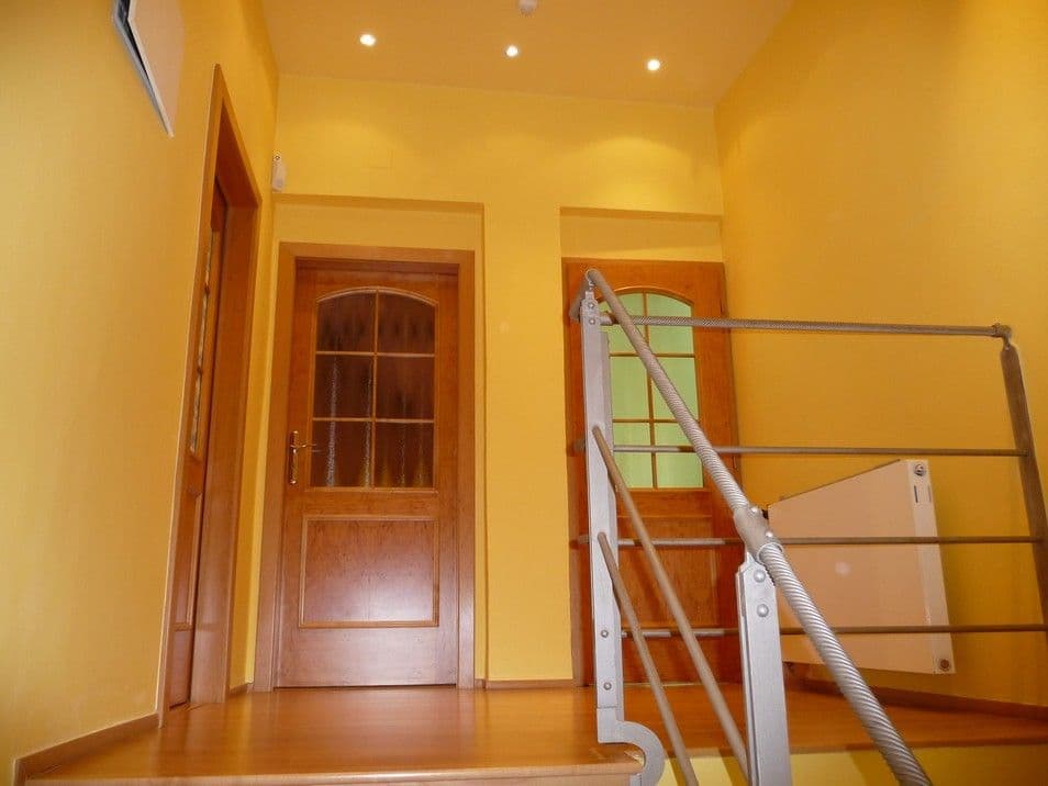 Pronájem domu 175 m², pozemek 350 m², Pod vinicí, Praha, Praha Pronájem domu 175 m², pozemek 350 m², Pod vinicí, Praha, Praha