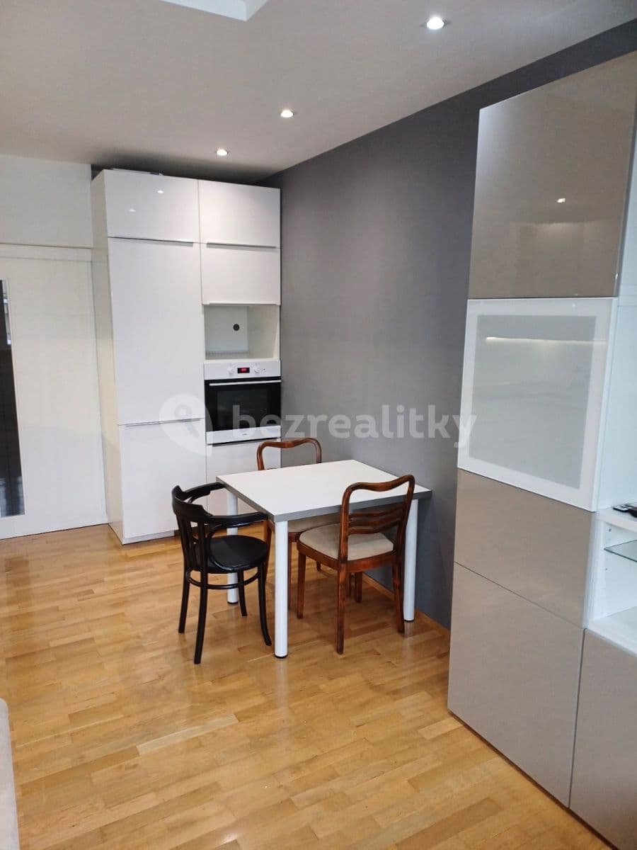 Pronájem bytu 2+kk 48 m², Bulharská, Praha, Praha Pronájem bytu 2+kk 48 m², Bulharská, Praha, Praha