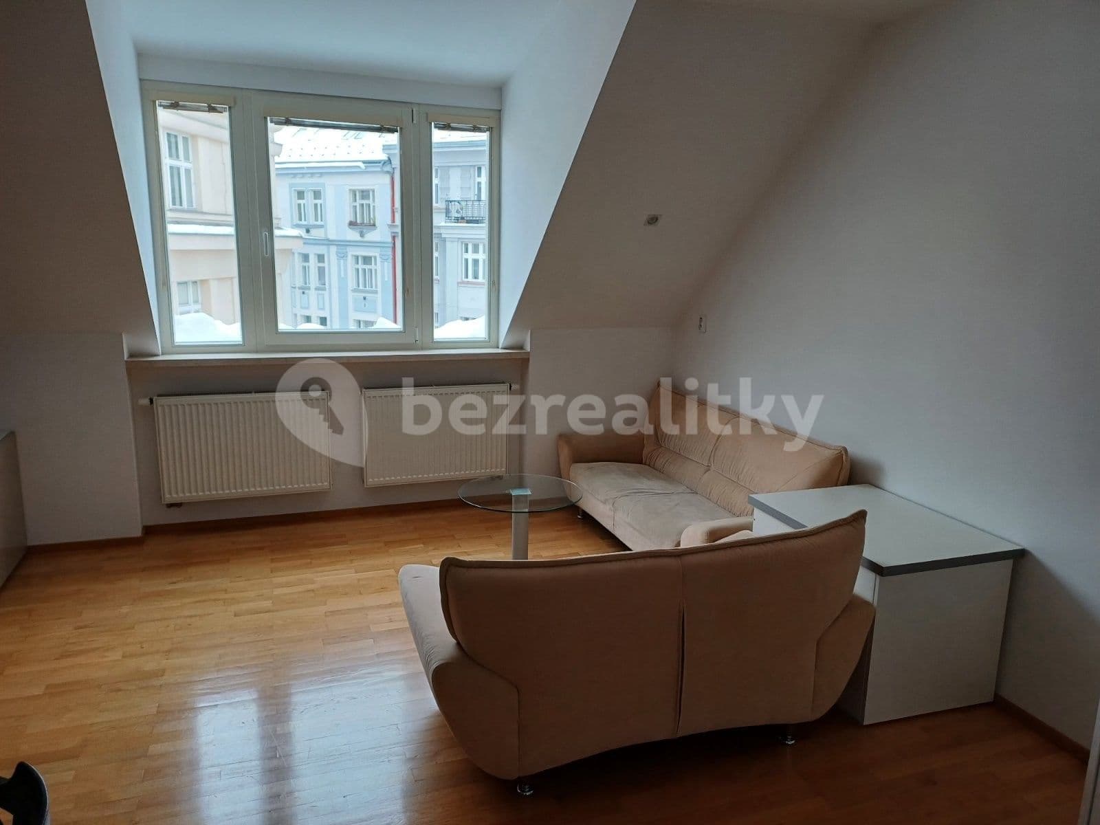 Pronájem bytu 2+kk 48 m², Bulharská, Praha, Praha Pronájem bytu 2+kk 48 m², Bulharská, Praha, Praha