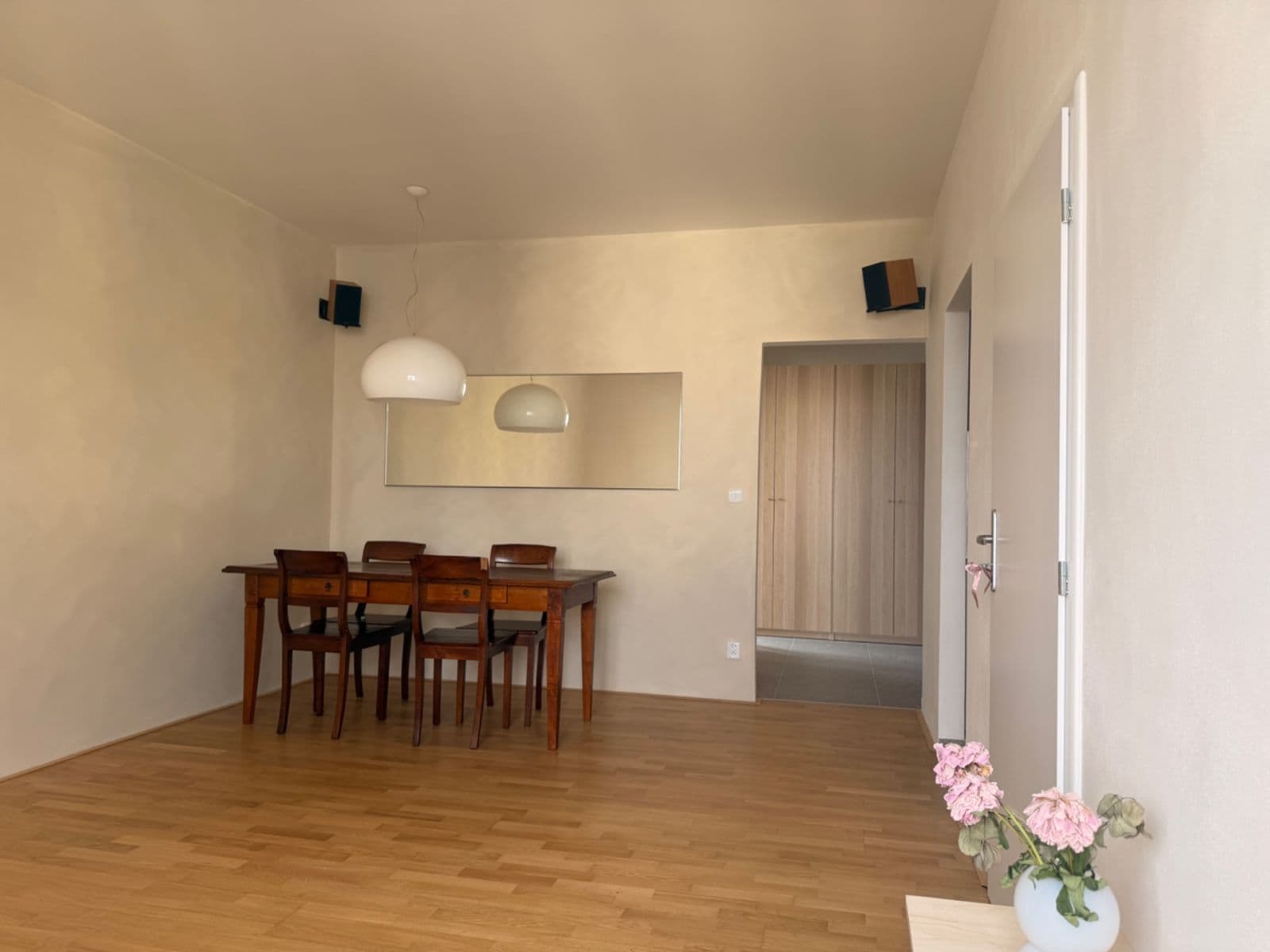 Pronájem bytu 2+kk 55 m², Zdaru, Praha, Praha Pronájem bytu 2+kk 55 m², Zdaru, Praha, Praha