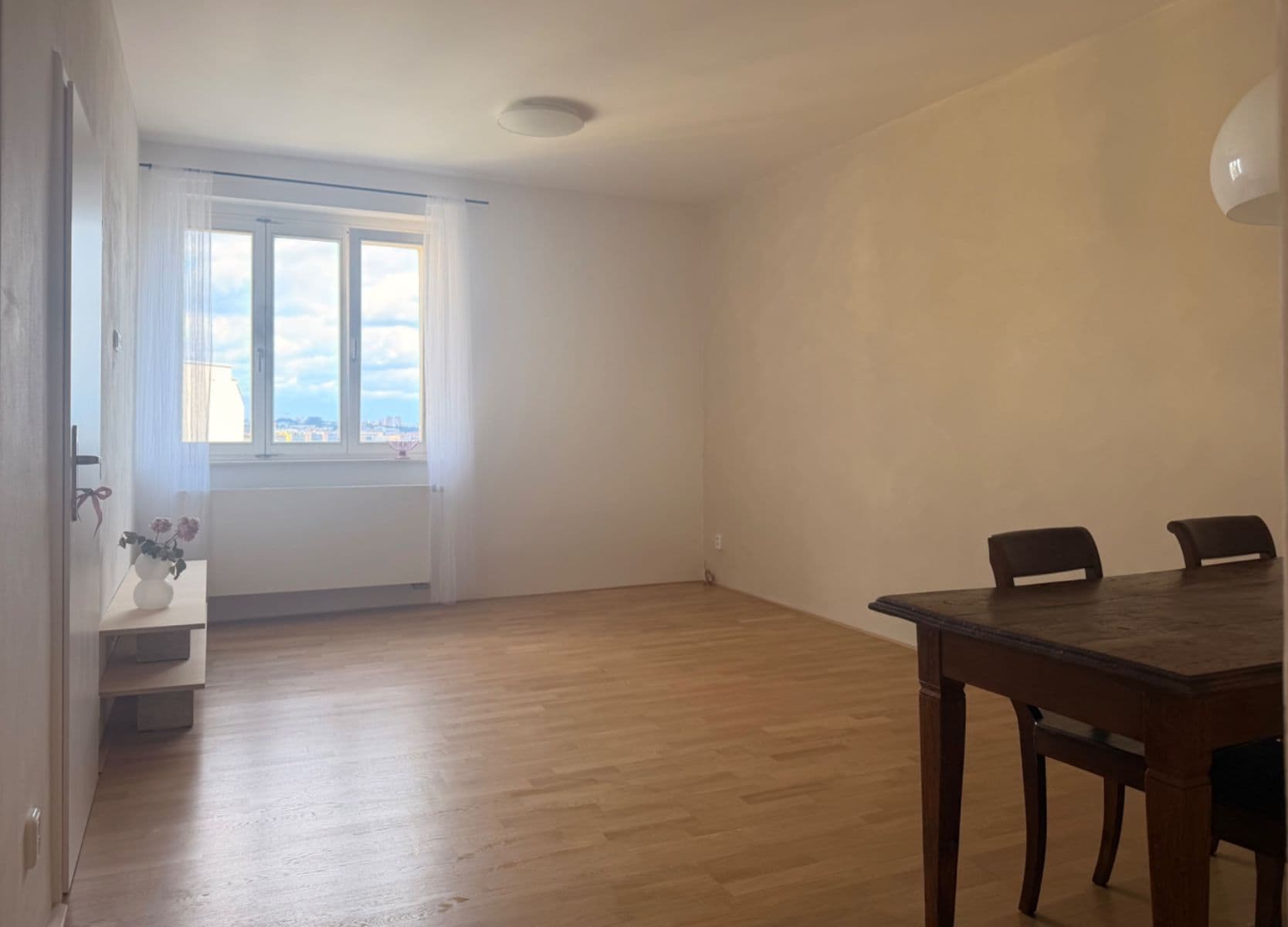 Pronájem bytu 2+kk 55 m², Zdaru, Praha, Praha Pronájem bytu 2+kk 55 m², Zdaru, Praha, Praha