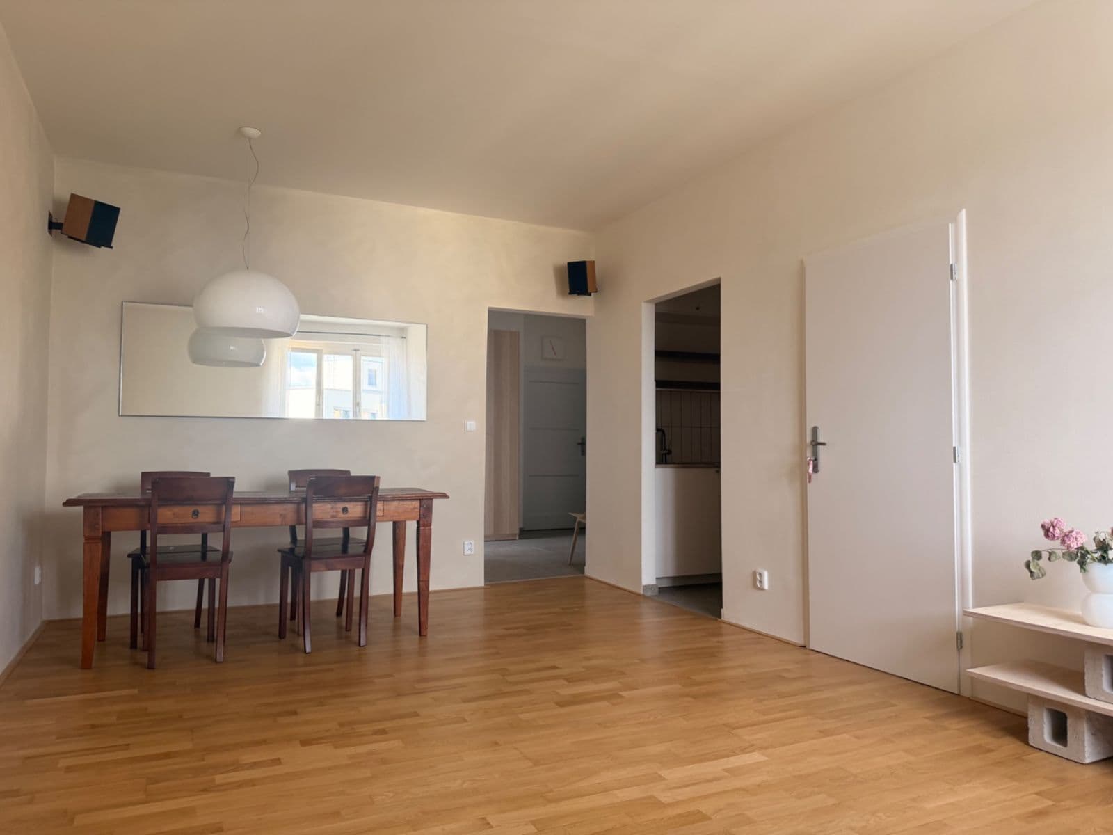 Pronájem bytu 2+kk 55 m², Zdaru, Praha, Praha Pronájem bytu 2+kk 55 m², Zdaru, Praha, Praha