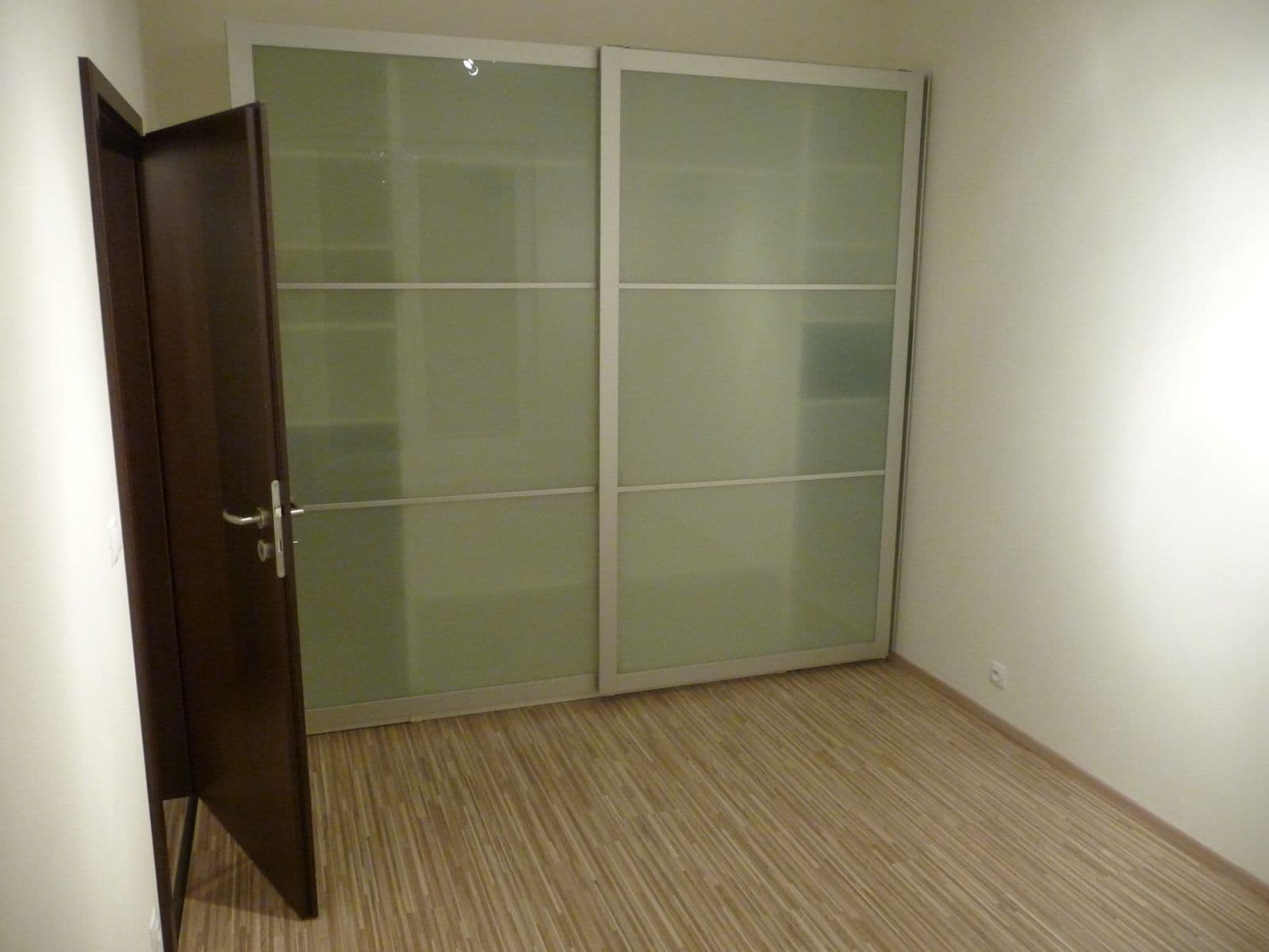 Pronájem bytu 2+kk 41 m², Bedřicha Smetany, České Budějovice, Jihočeský kraj Pronájem bytu 2+kk 41 m², Bedřicha Smetany, České Budějovice, Jihočeský kraj