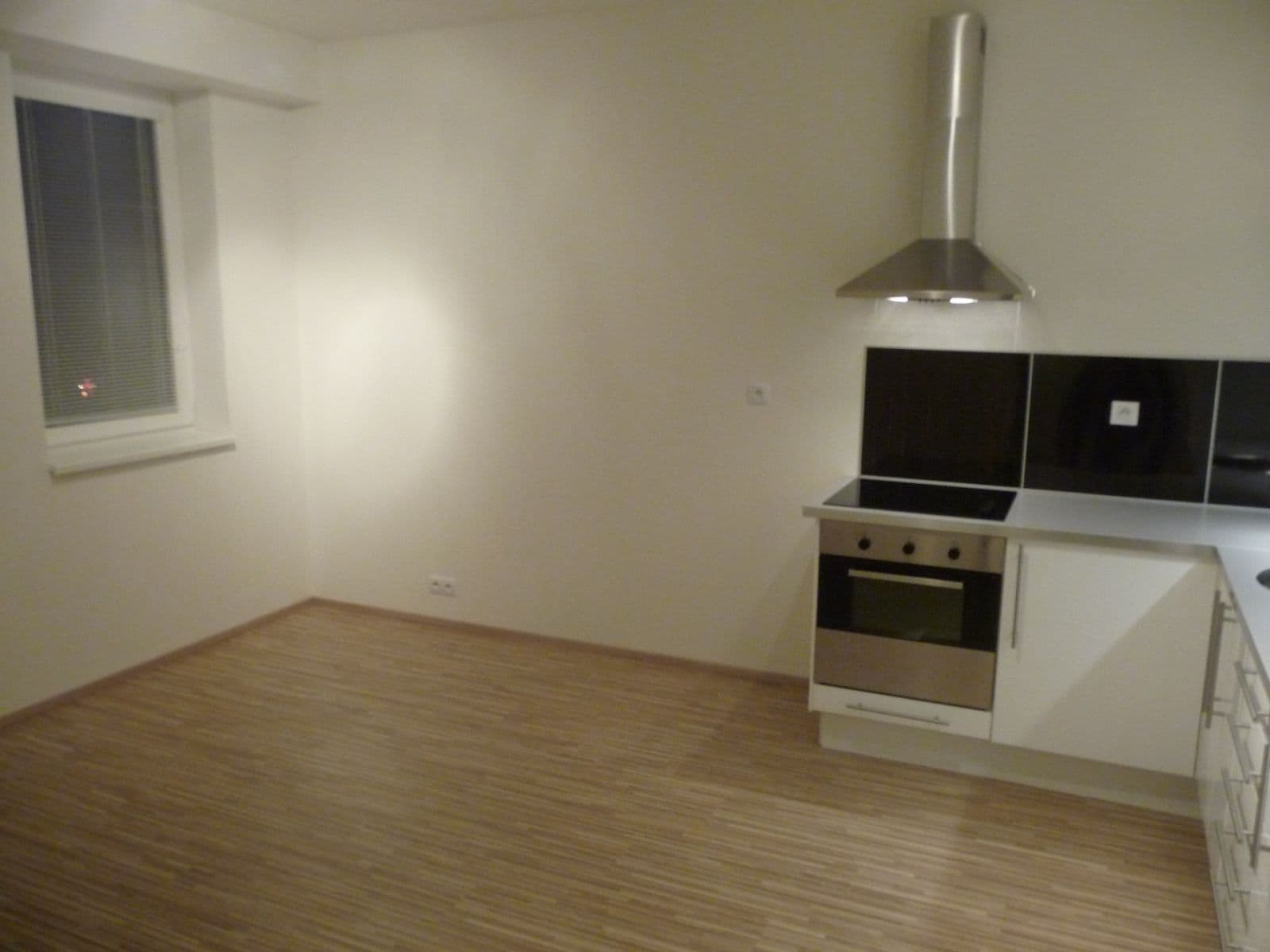 Pronájem bytu 2+kk 41 m², Bedřicha Smetany, České Budějovice, Jihočeský kraj Pronájem bytu 2+kk 41 m², Bedřicha Smetany, České Budějovice, Jihočeský kraj