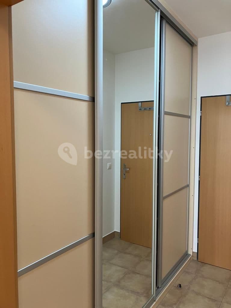 Pronájem bytu 1+kk 30 m², Pod Kavalírkou, Praha, Praha Pronájem bytu 1+kk 30 m², Pod Kavalírkou, Praha, Praha