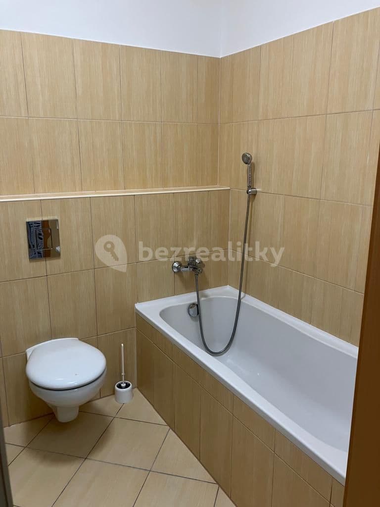 Pronájem bytu 1+kk 30 m², Pod Kavalírkou, Praha, Praha Pronájem bytu 1+kk 30 m², Pod Kavalírkou, Praha, Praha