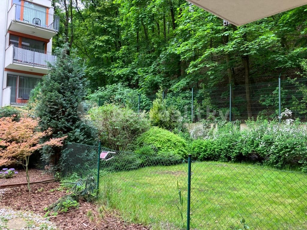 Pronájem bytu 1+kk 30 m², Pod Kavalírkou, Praha, Praha Pronájem bytu 1+kk 30 m², Pod Kavalírkou, Praha, Praha