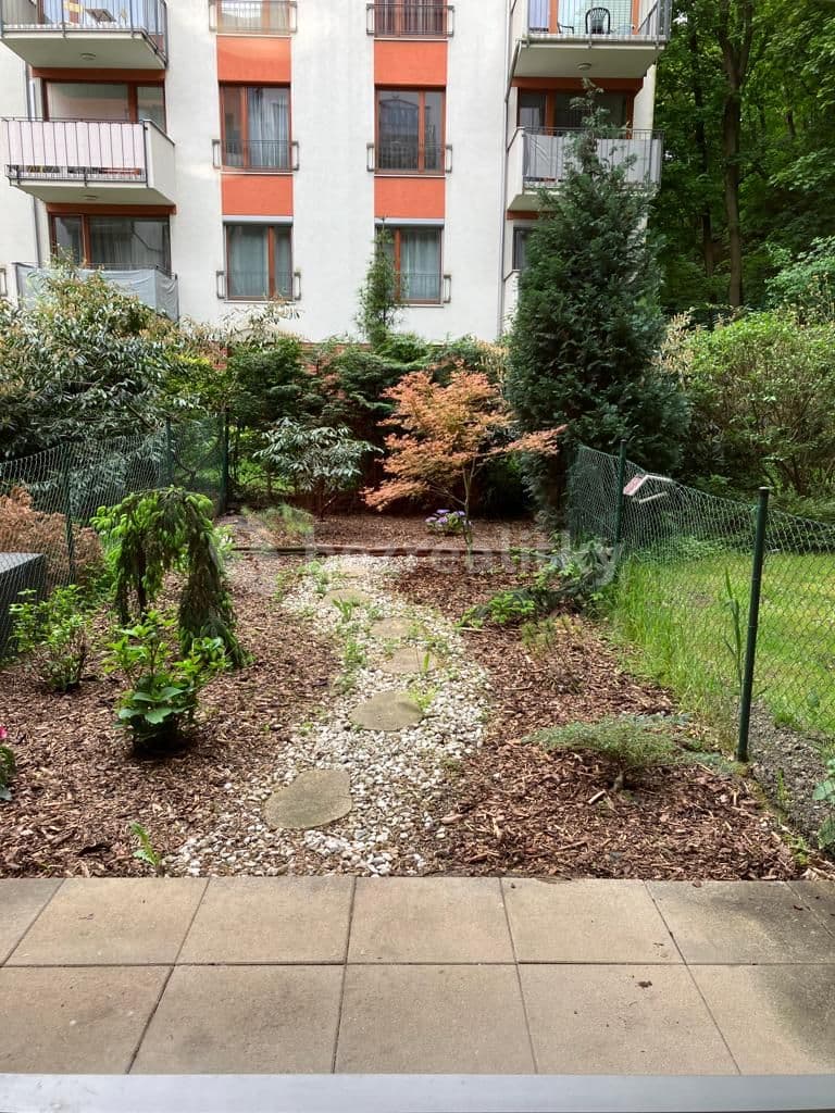 Pronájem bytu 1+kk 30 m², Pod Kavalírkou, Praha, Praha Pronájem bytu 1+kk 30 m², Pod Kavalírkou, Praha, Praha