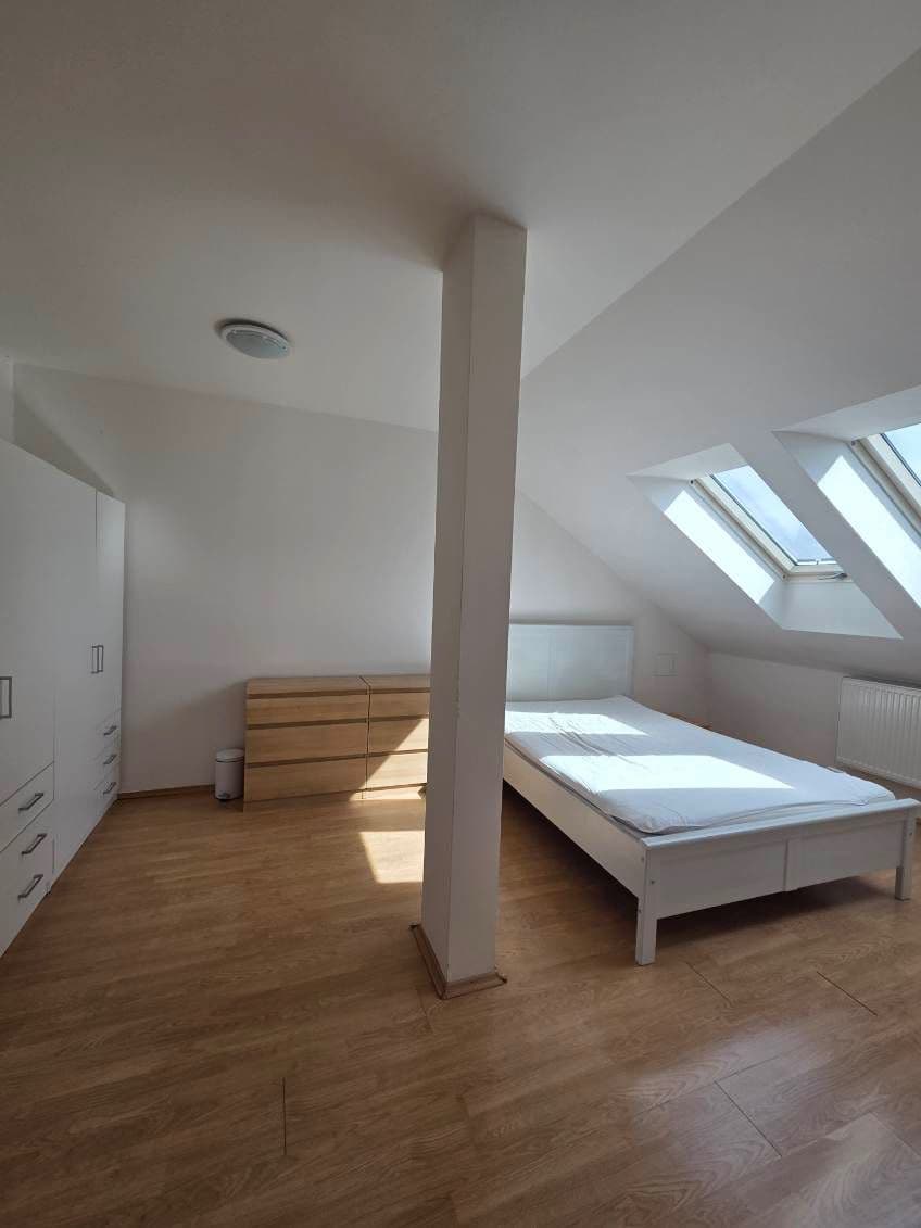 Pronájem bytu 3+kk 70 m², Kladivova, Brno, Jihomoravský kraj Pronájem bytu 3+kk 70 m², Kladivova, Brno, Jihomoravský kraj