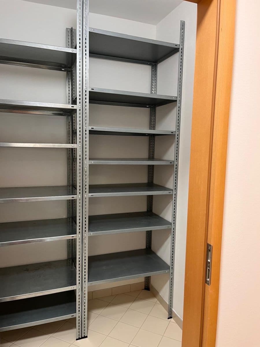 Pronájem bytu 2+kk 58 m², Naardenská, Praha, Praha Pronájem bytu 2+kk 58 m², Naardenská, Praha, Praha