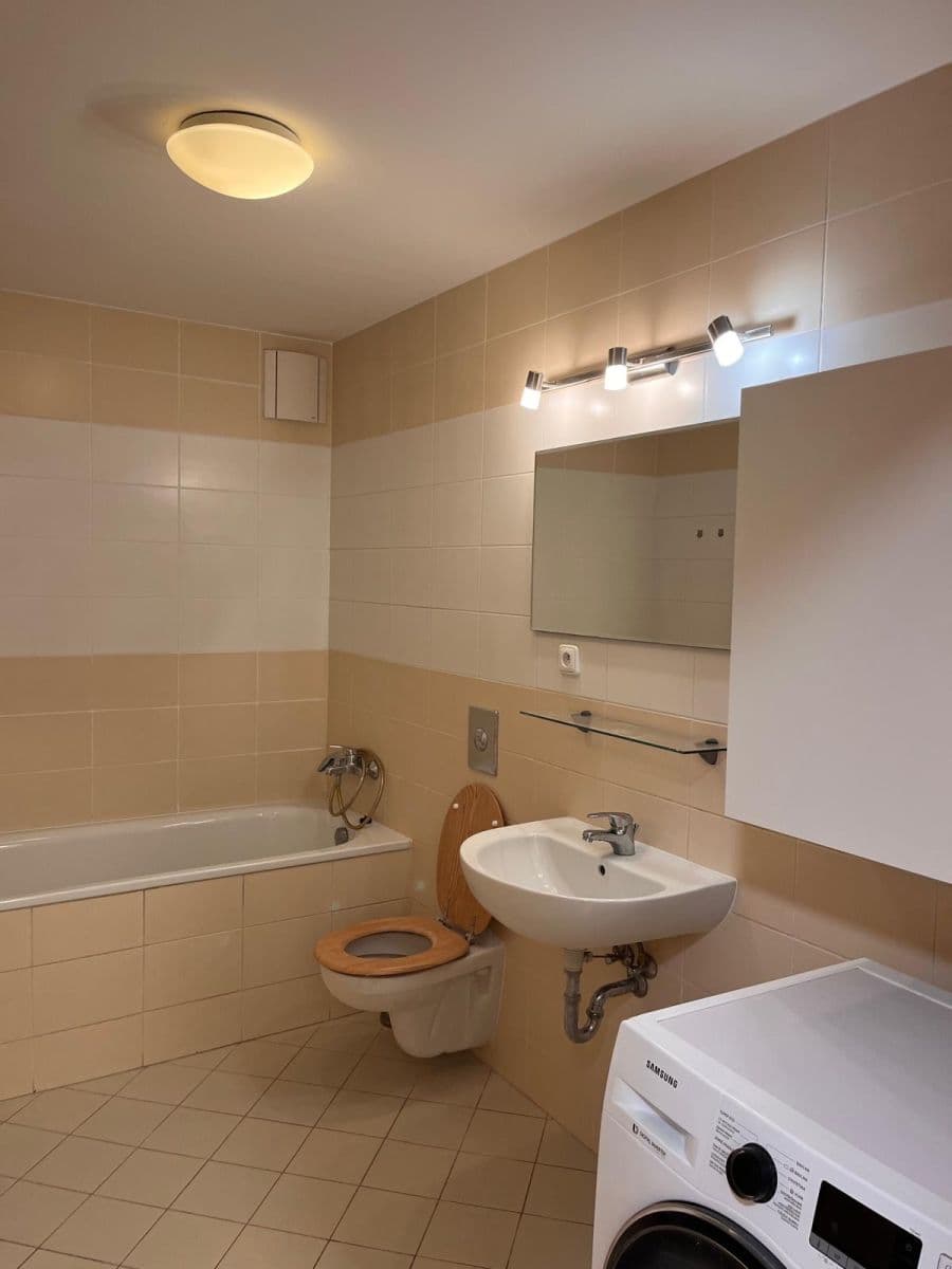 Pronájem bytu 2+kk 58 m², Naardenská, Praha, Praha Pronájem bytu 2+kk 58 m², Naardenská, Praha, Praha