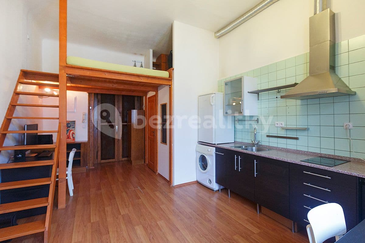 Pronájem bytu Garsoniéra 24 m², Pernerova, Praha, Praha Pronájem bytu Garsoniéra 24 m², Pernerova, Praha, Praha
