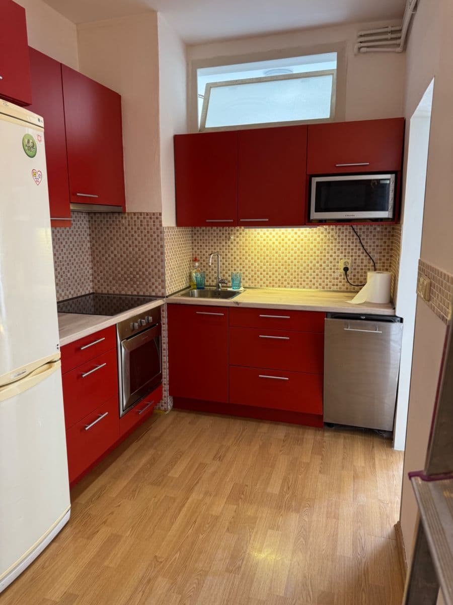 Pronájem bytu 2+1 52 m², Dělnická, Praha, Praha Pronájem bytu 2+1 52 m², Dělnická, Praha, Praha