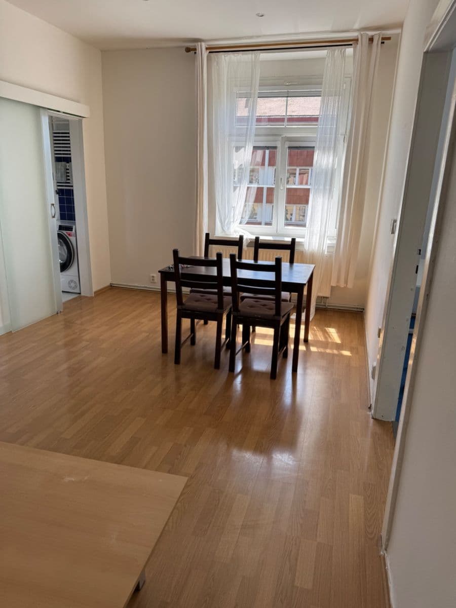 Pronájem bytu 2+1 52 m², Dělnická, Praha, Praha Pronájem bytu 2+1 52 m², Dělnická, Praha, Praha