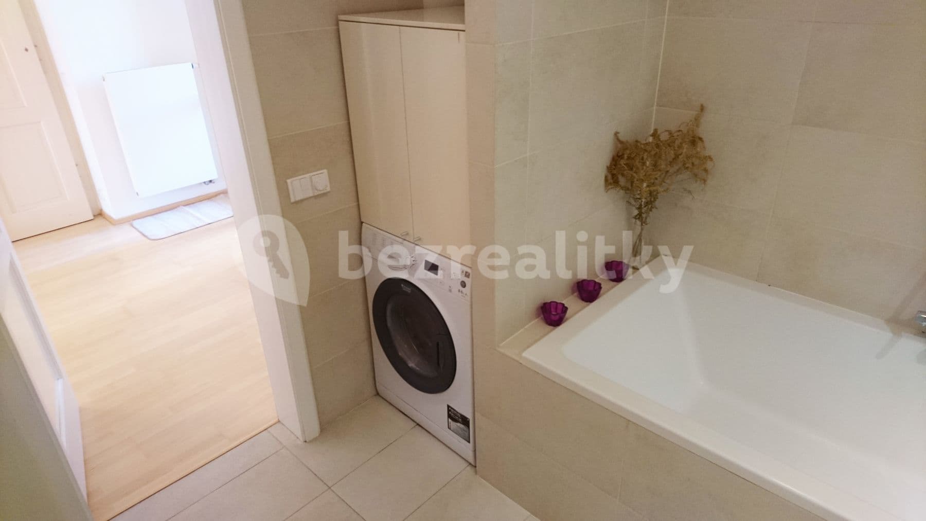 Pronájem bytu 2+kk 81 m², Lužická, Praha, Praha Pronájem bytu 2+kk 81 m², Lužická, Praha, Praha