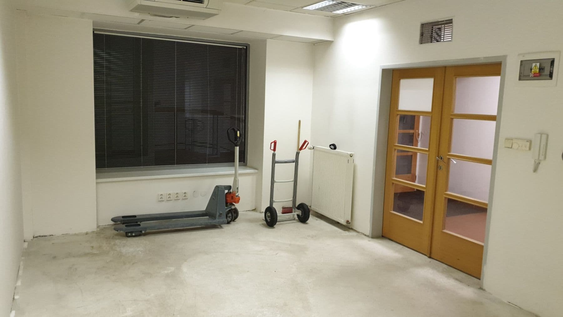 Pronájem nebytového prostoru 50 m², Kounicova, Brno, Jihomoravský kraj Pronájem nebytového prostoru 50 m², Kounicova, Brno, Jihomoravský kraj