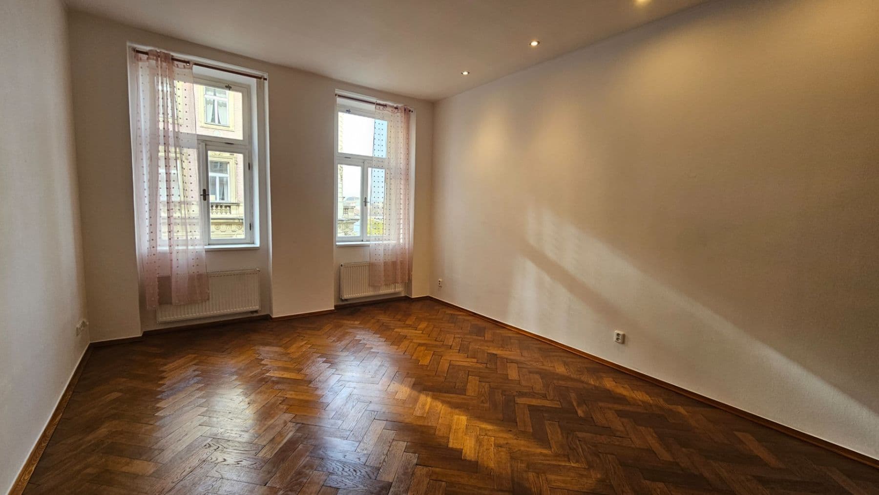 Pronájem bytu 2+1 75 m², Lidická, Praha, Praha Pronájem bytu 2+1 75 m², Lidická, Praha, Praha