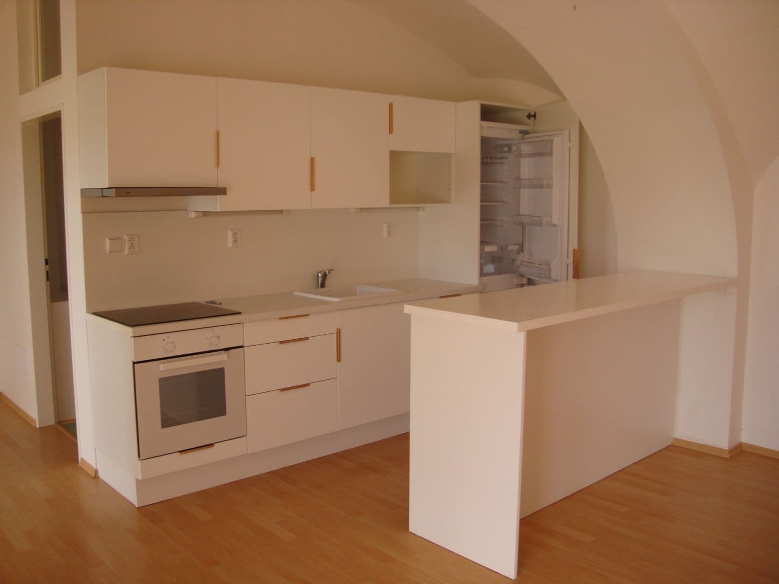 Pronájem bytu 2+kk 90 m², Pražská třída, Hradec Králové, Královéhradecký kraj Pronájem bytu 2+kk 90 m², Pražská třída, Hradec Králové, Královéhradecký kraj