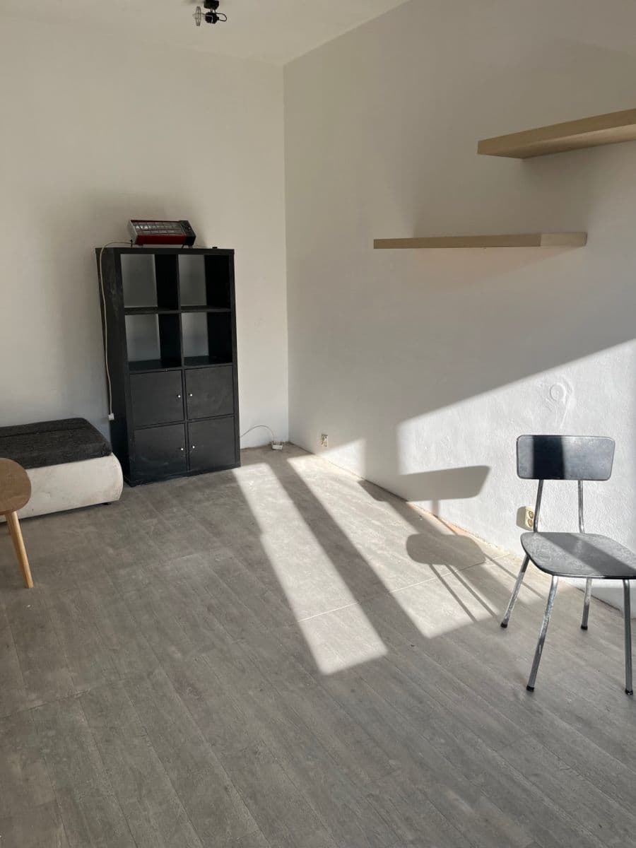 Pronájem bytu 1+kk 20 m², Brno, Jihomoravský kraj Pronájem bytu 1+kk 20 m², Brno, Jihomoravský kraj