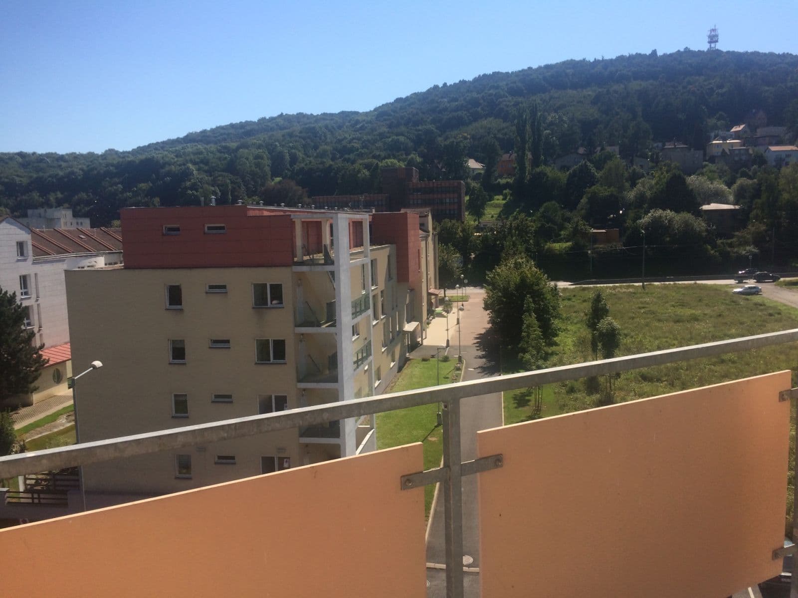 Pronájem bytu 2+kk 58 m², Baráčnická, Ústí nad Labem, Ústecký kraj Pronájem bytu 2+kk 58 m², Baráčnická, Ústí nad Labem, Ústecký kraj
