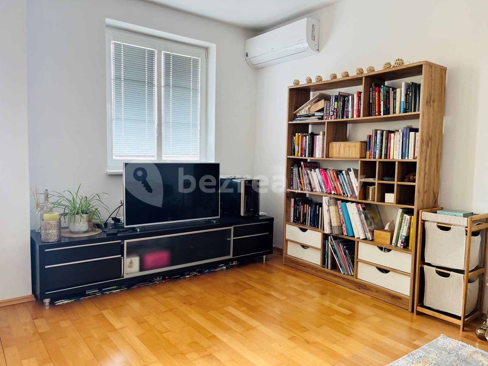 Pronájem bytu 4+kk 110 m², Azurová, Brno, Jihomoravský kraj Pronájem bytu 4+kk 110 m², Azurová, Brno, Jihomoravský kraj