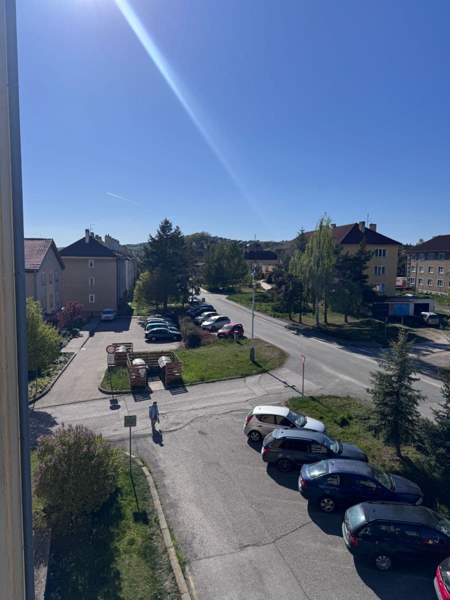 Pronájem bytu Garsoniéra 38 m², K Sídlišti, Tmaň, Středočeský kraj Pronájem bytu Garsoniéra 38 m², K Sídlišti, Tmaň, Středočeský kraj