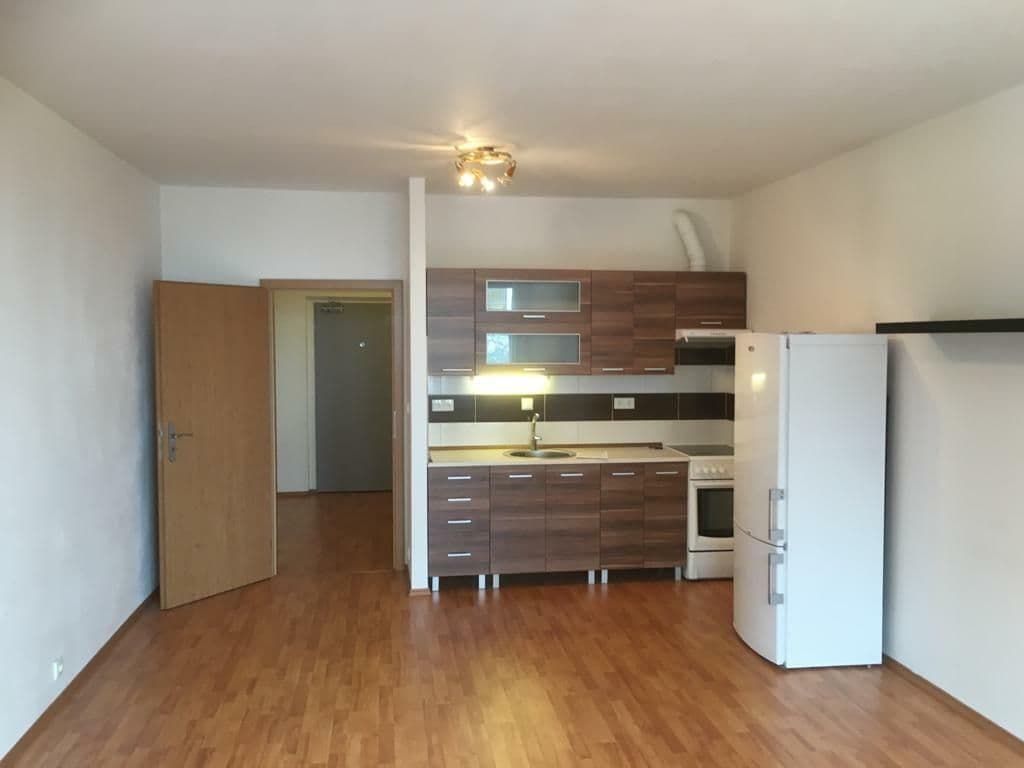 Pronájem bytu 1+kk 37 m², Na Slatince, Praha, Praha Pronájem bytu 1+kk 37 m², Na Slatince, Praha, Praha