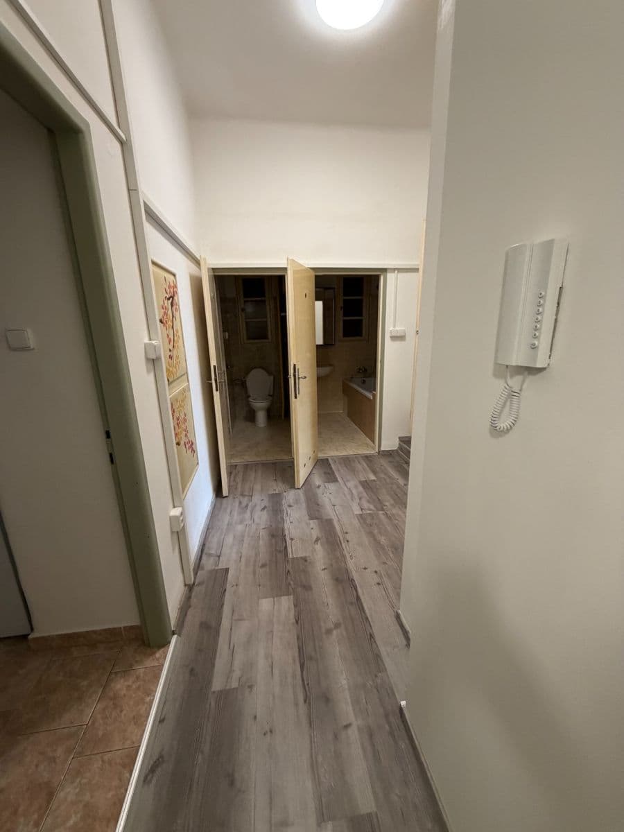 Pronájem bytu 2+1 70 m², Kandertova, Praha, Praha Pronájem bytu 2+1 70 m², Kandertova, Praha, Praha