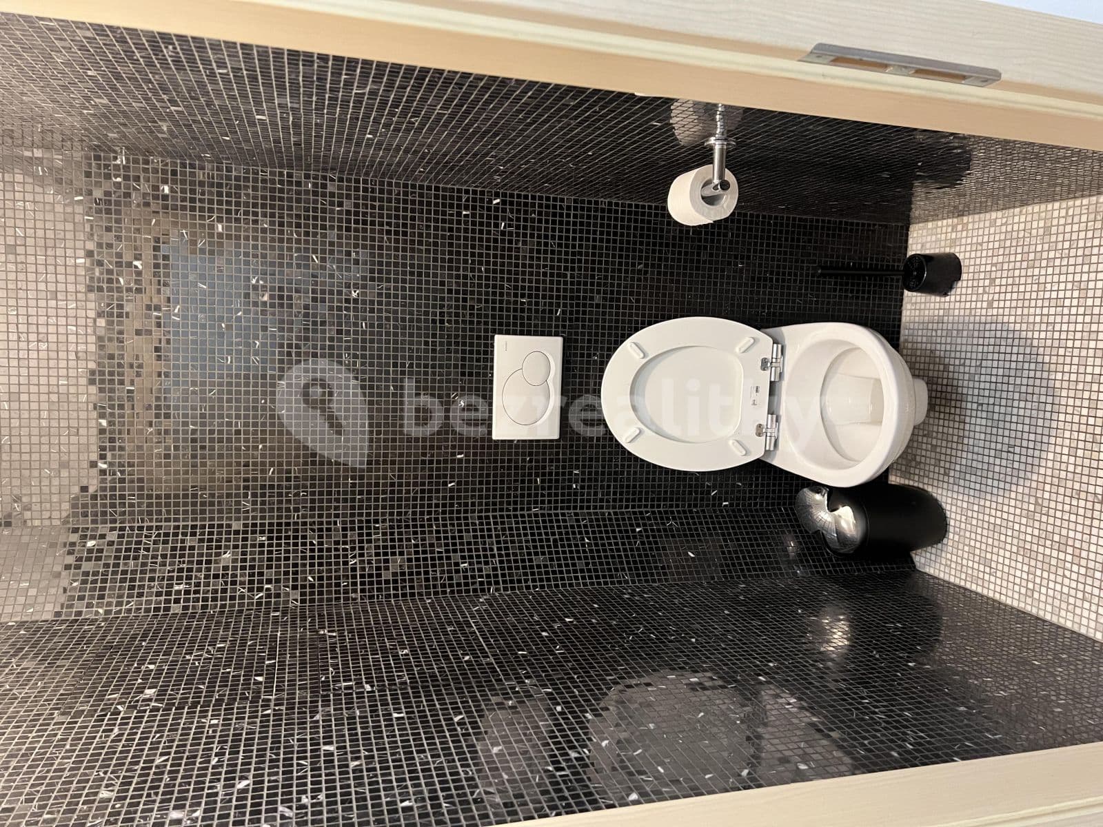 Pronájem bytu 1+kk 69 m², Na Harfě, Praha, Praha Pronájem bytu 1+kk 69 m², Na Harfě, Praha, Praha