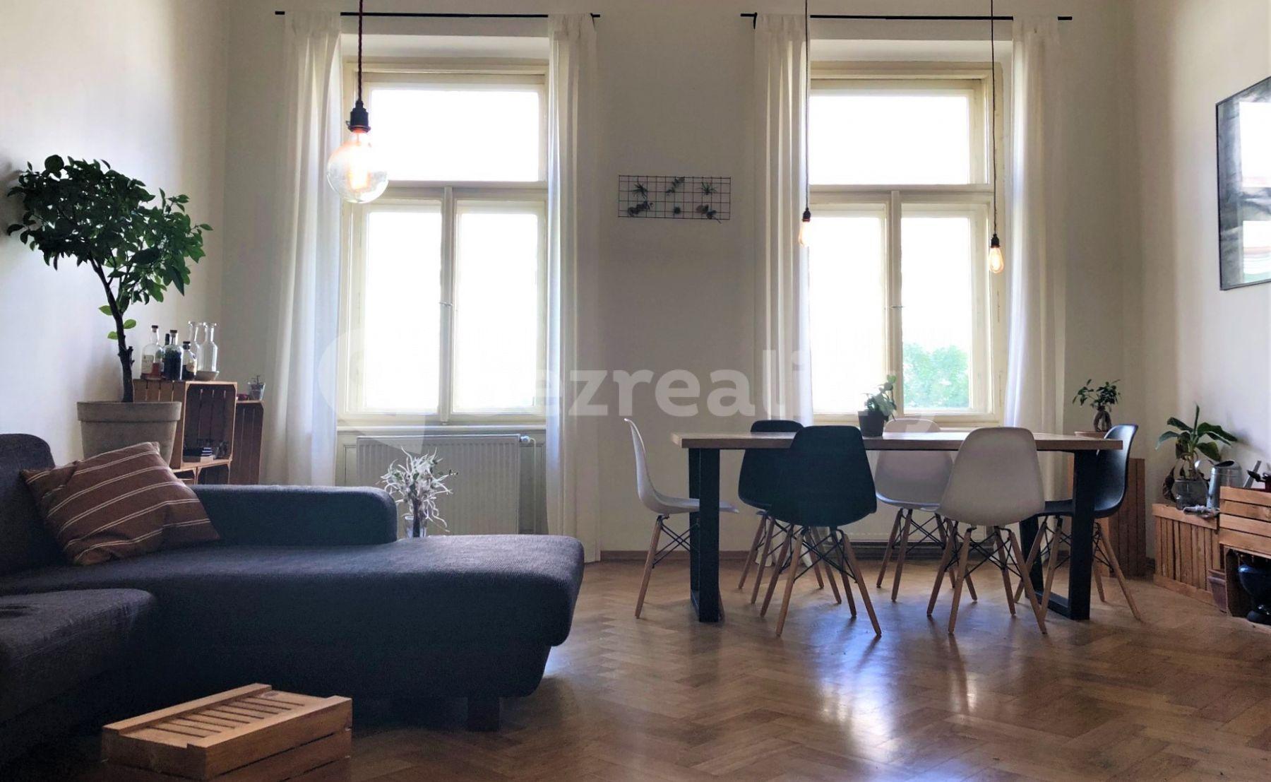 Pronájem bytu 2+kk 64 m², Pernerova, Praha, Praha