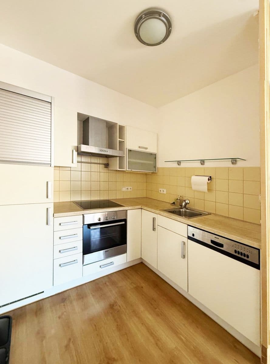 Pronájem bytu 2+kk 50 m², Mojmírova, Praha, Praha Pronájem bytu 2+kk 50 m², Mojmírova, Praha, Praha