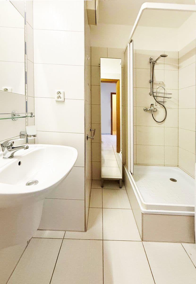 Pronájem bytu 2+kk 50 m², Mojmírova, Praha, Praha Pronájem bytu 2+kk 50 m², Mojmírova, Praha, Praha