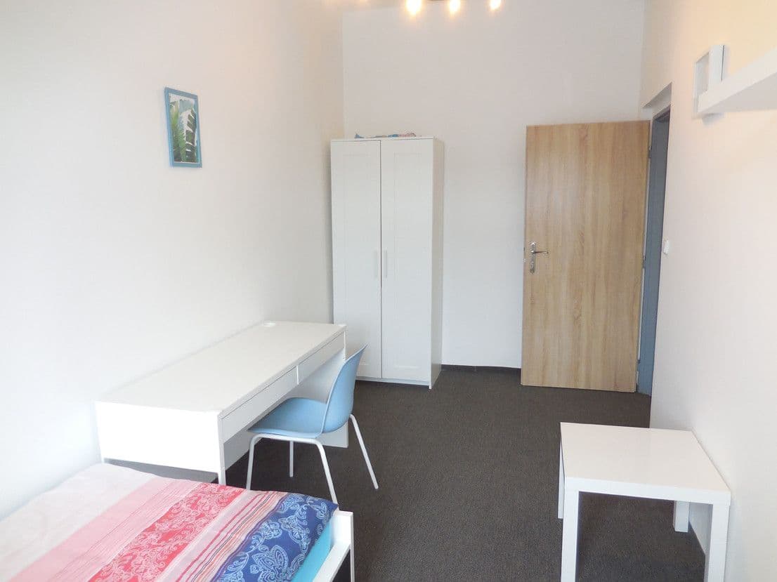Pronájem bytu 16 m², Českobrodská, Praha, Praha Pronájem bytu 16 m², Českobrodská, Praha, Praha