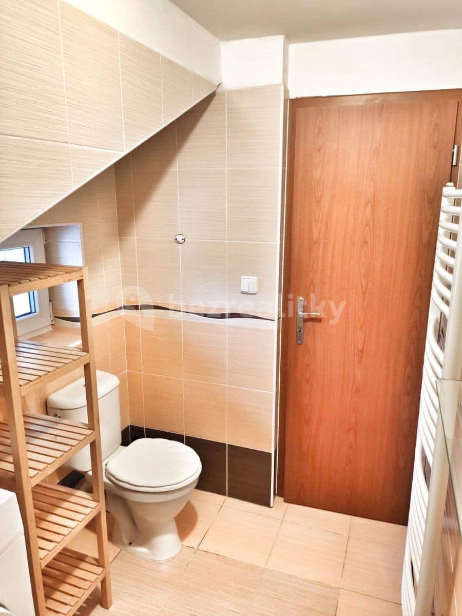 Pronájem bytu 2+kk 45 m², Unhošťská, Hostivice, Středočeský kraj Pronájem bytu 2+kk 45 m², Unhošťská, Hostivice, Středočeský kraj