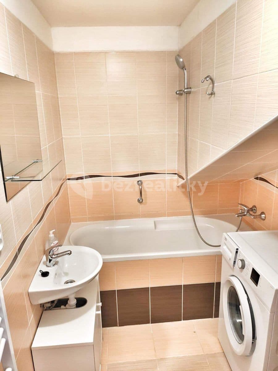 Pronájem bytu 2+kk 45 m², Unhošťská, Hostivice, Středočeský kraj Pronájem bytu 2+kk 45 m², Unhošťská, Hostivice, Středočeský kraj