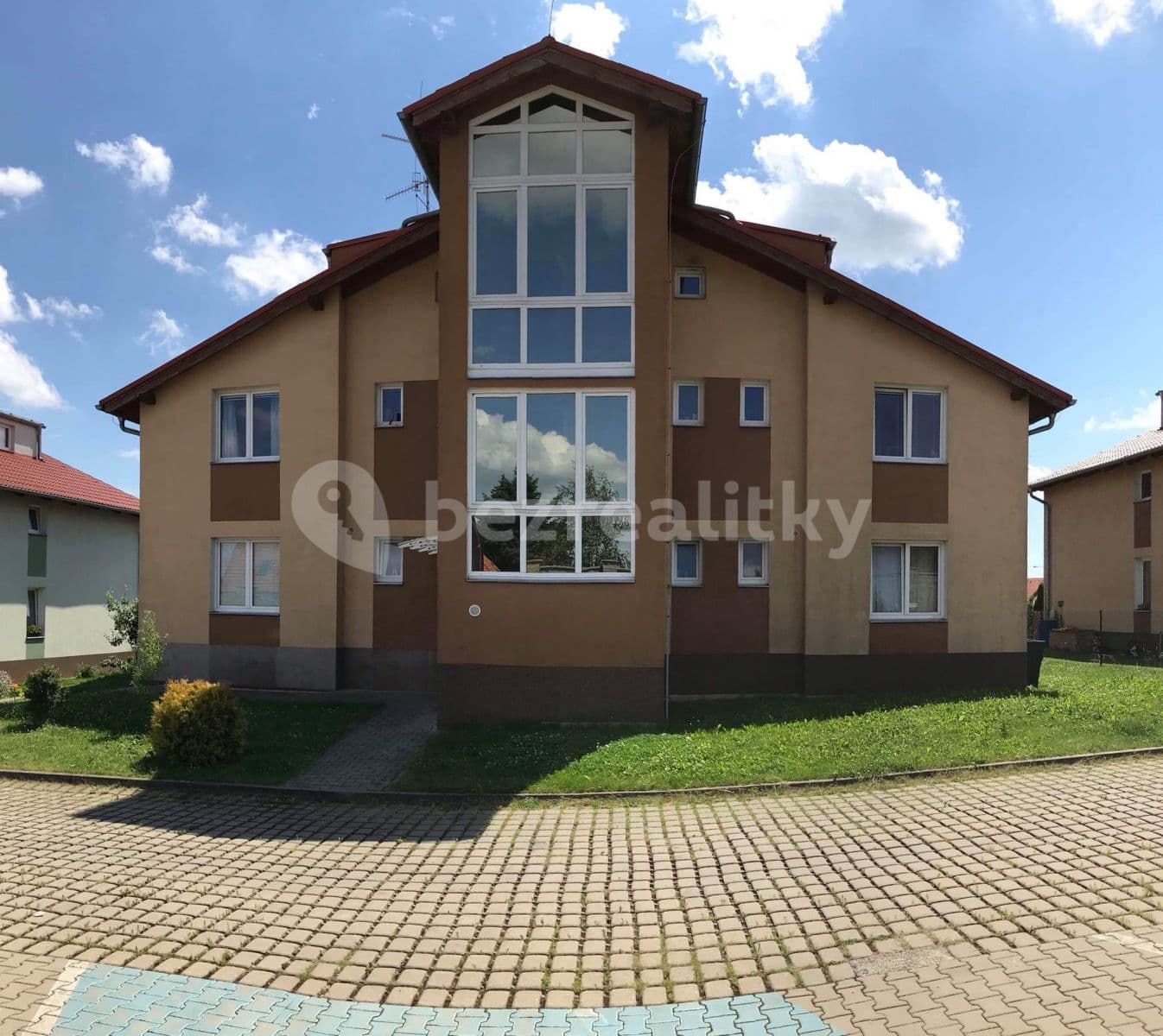 Pronájem bytu 2+kk 45 m², Unhošťská, Hostivice, Středočeský kraj Pronájem bytu 2+kk 45 m², Unhošťská, Hostivice, Středočeský kraj